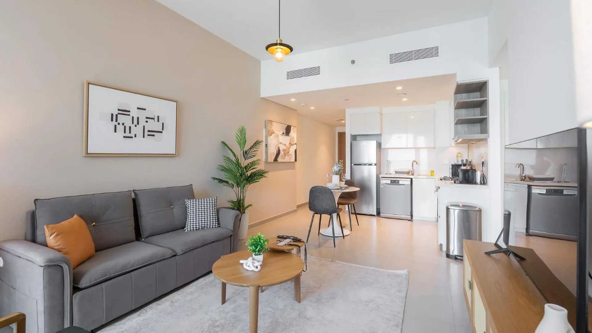 Modern 1-Bedroom Apartment Perfect For Family In Downtown With Skyline Views Dubai 0*,  United Arab Emirates